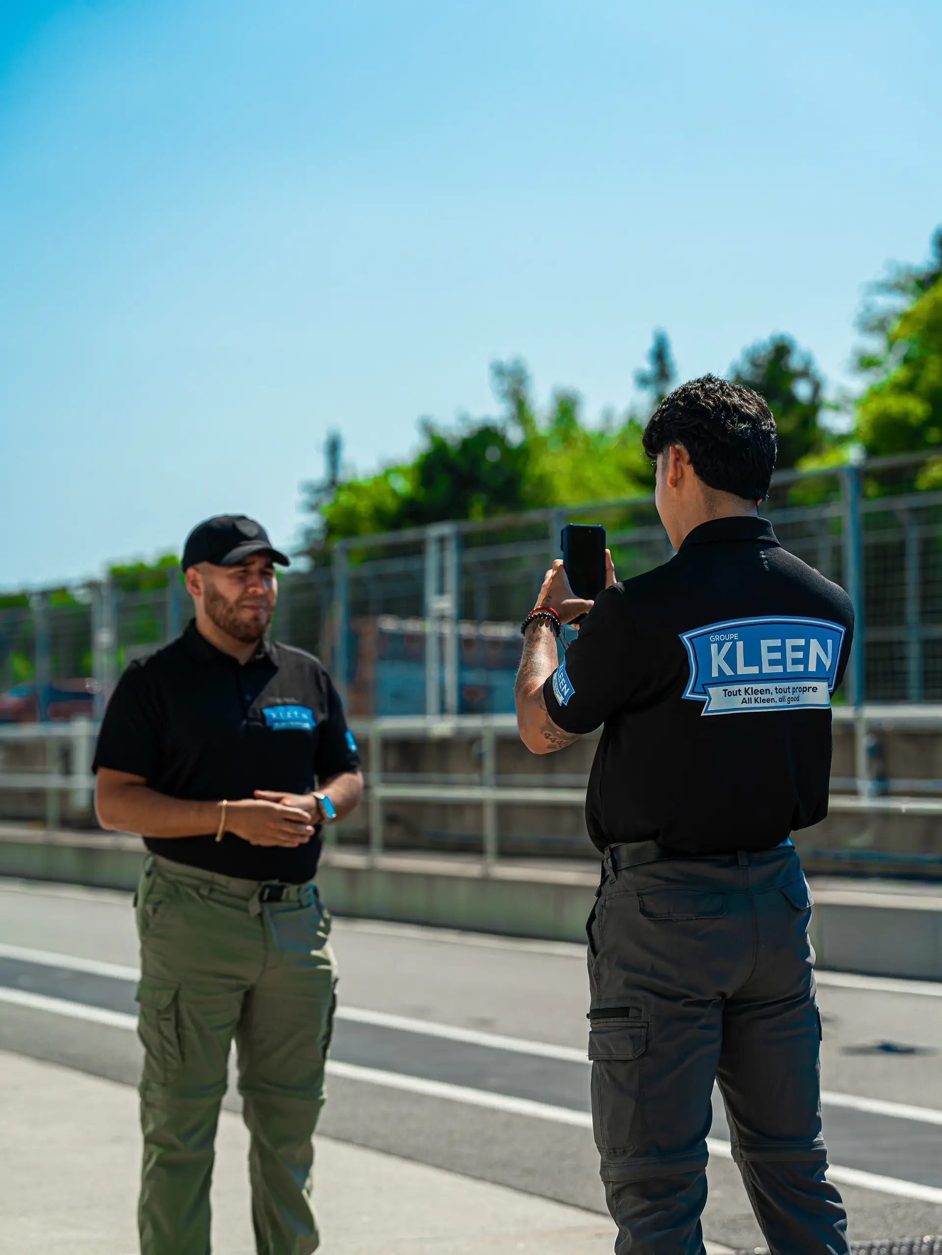Membres de l’équipe Groupe KLEEN sur le terrain